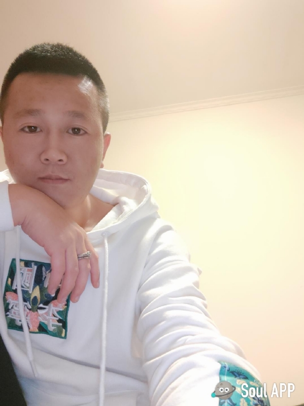 Away的第一张照片--长春蓝颜知己交友网