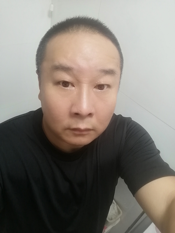 一束光的第一张照片--长春蓝颜知己交友网